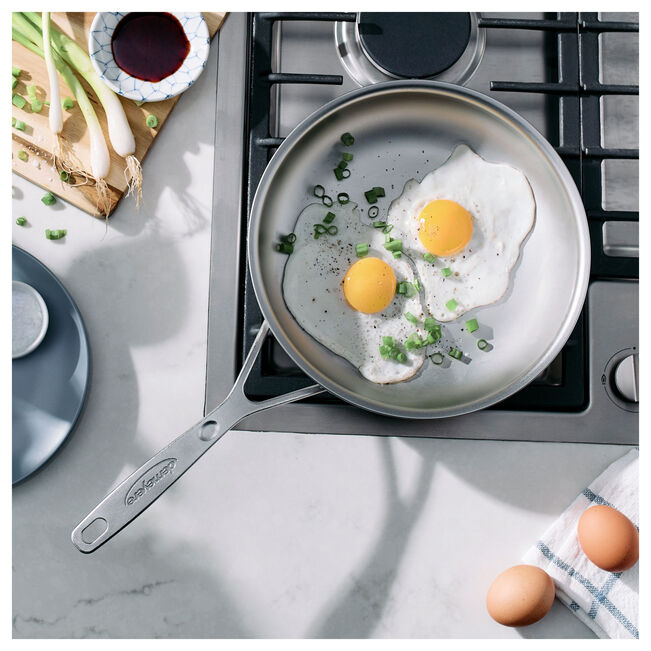 زولینگ بخرم یا وی ام اف